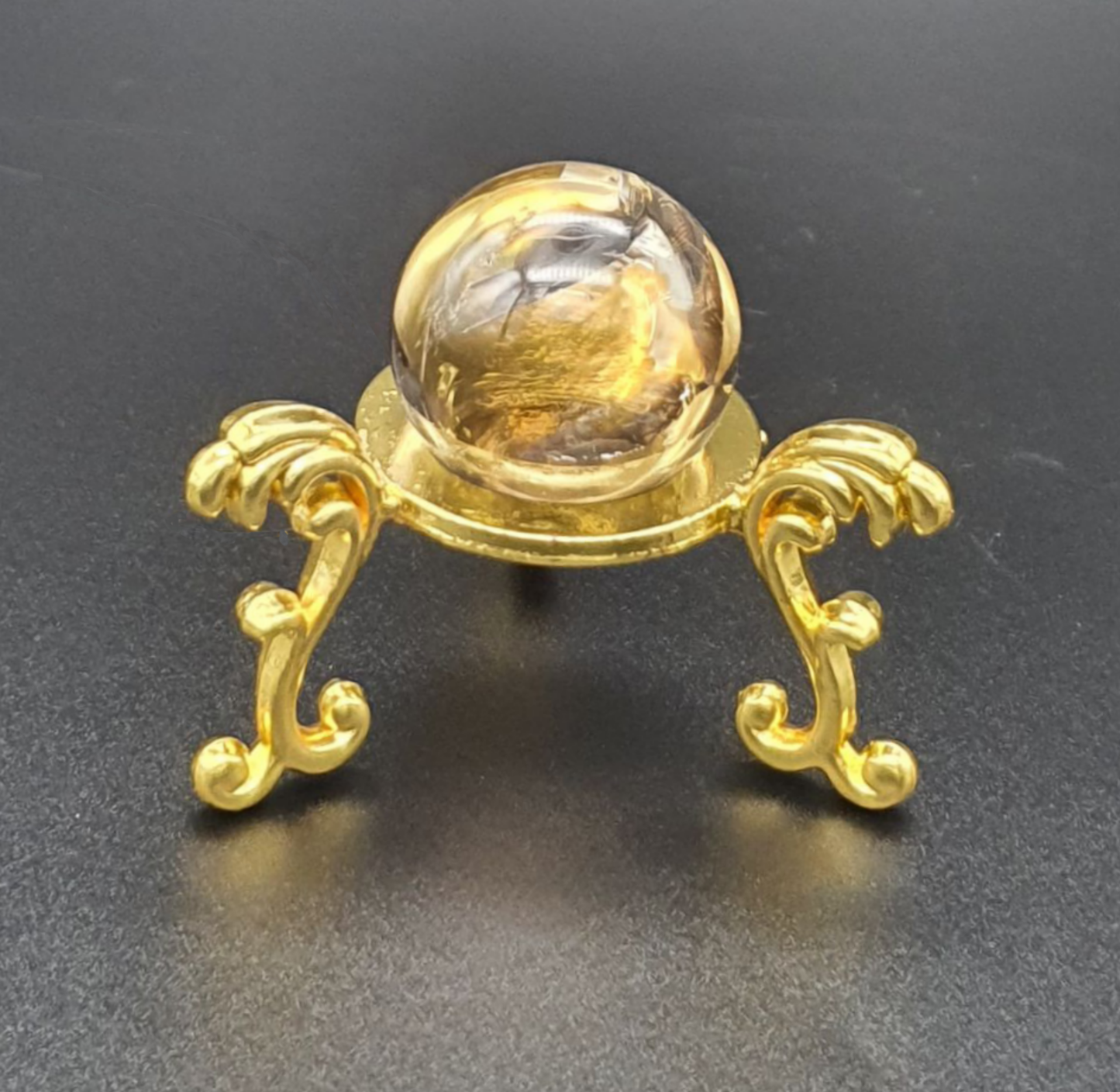 Lotus Hand Crystal Ball Stand