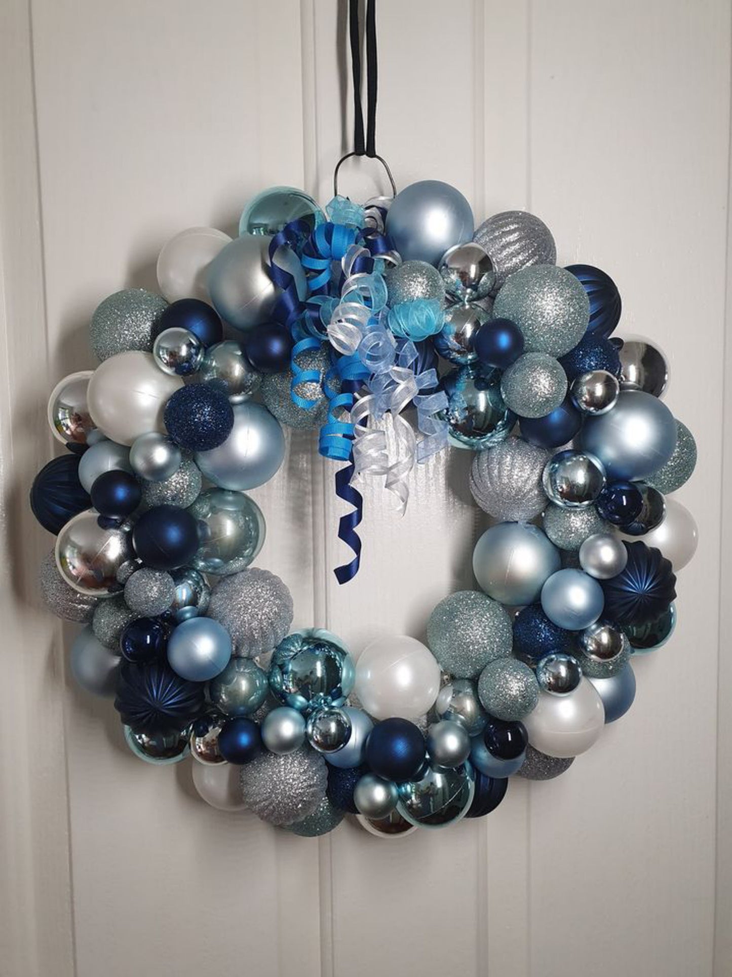 Blue & Silver Large Bauble Wreath