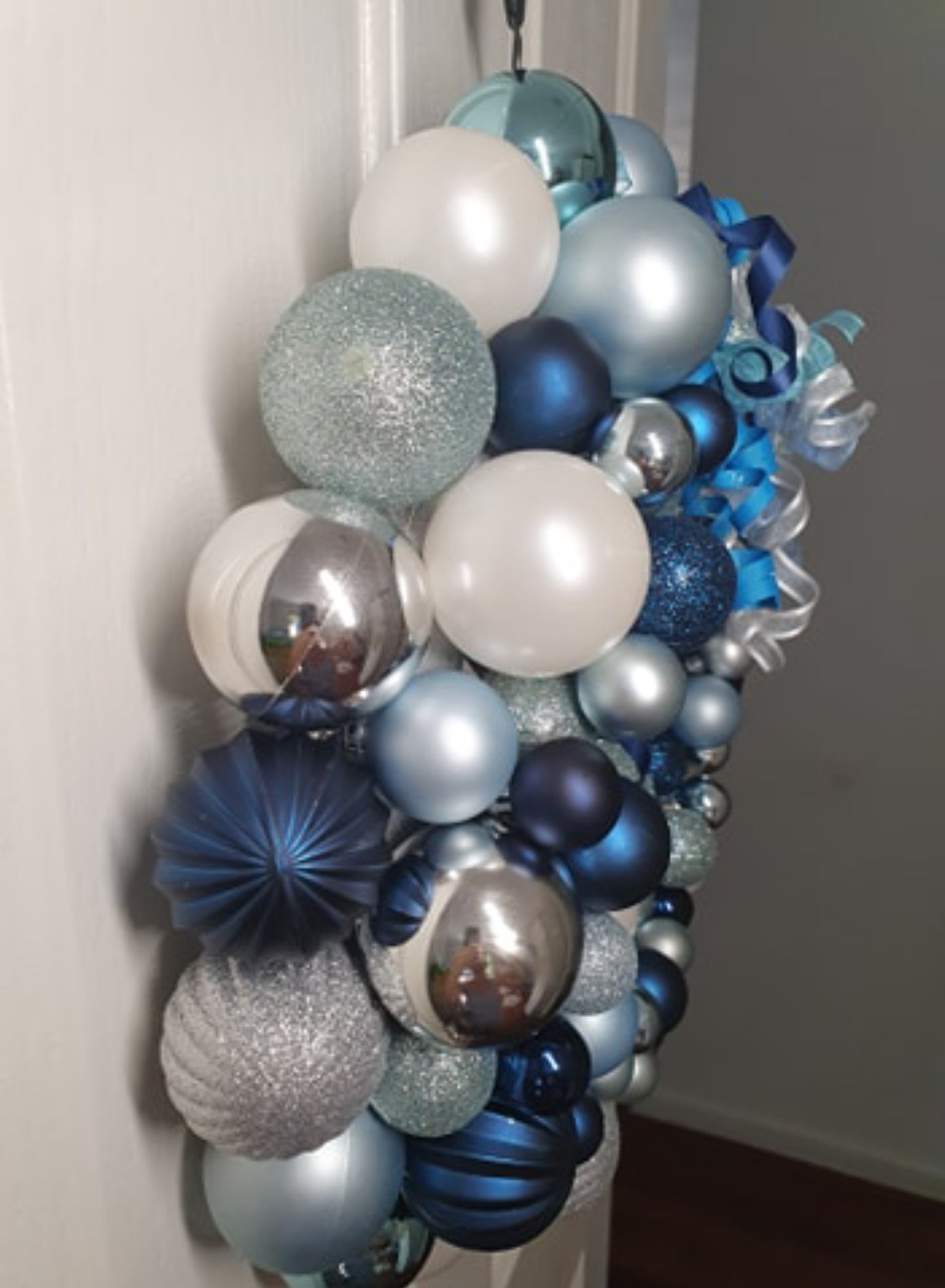 Blue & Silver Large Bauble Wreath